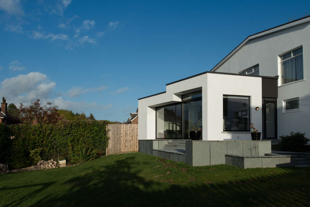 Holywood Extension outside